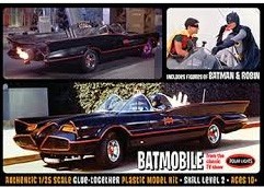 Pol920 Batmobile + Figurit