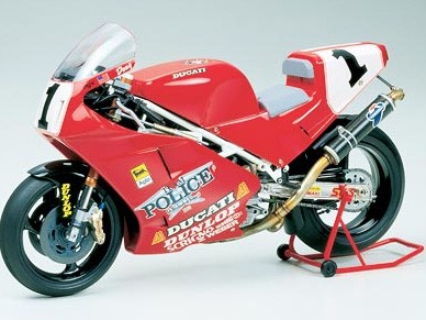 Ta14063 Ducati 888 Superbike Racer