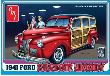 AMT906 Ford Custom Woody 1941