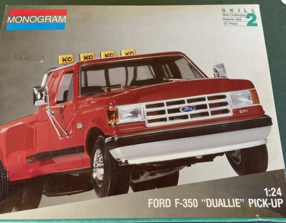 Mo2948 Ford F-350 Duallie P-U